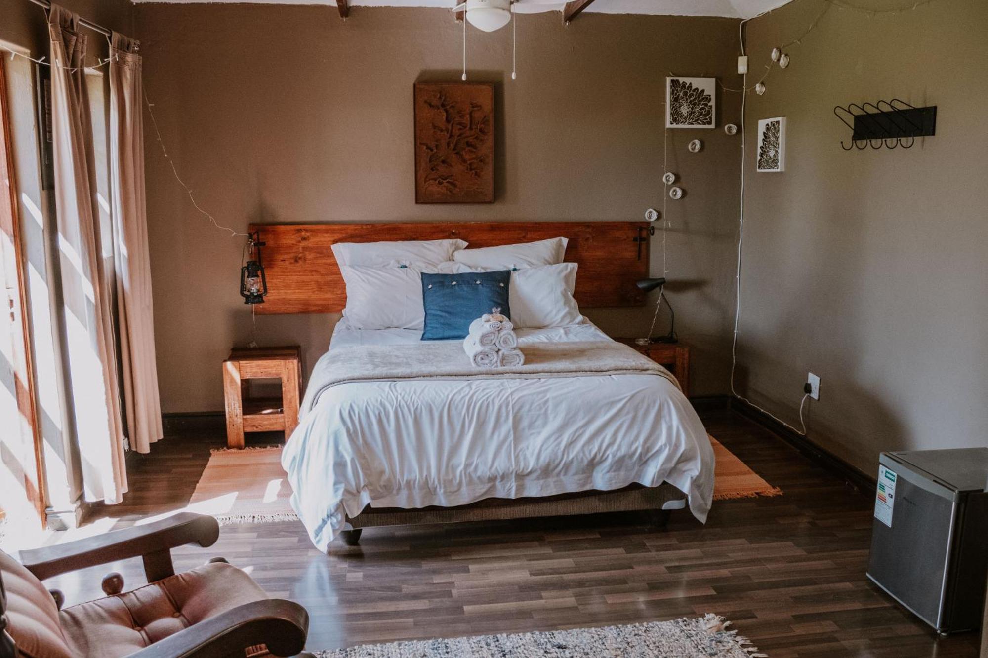White Linen Guesthouse Tierpoort エクステリア 写真