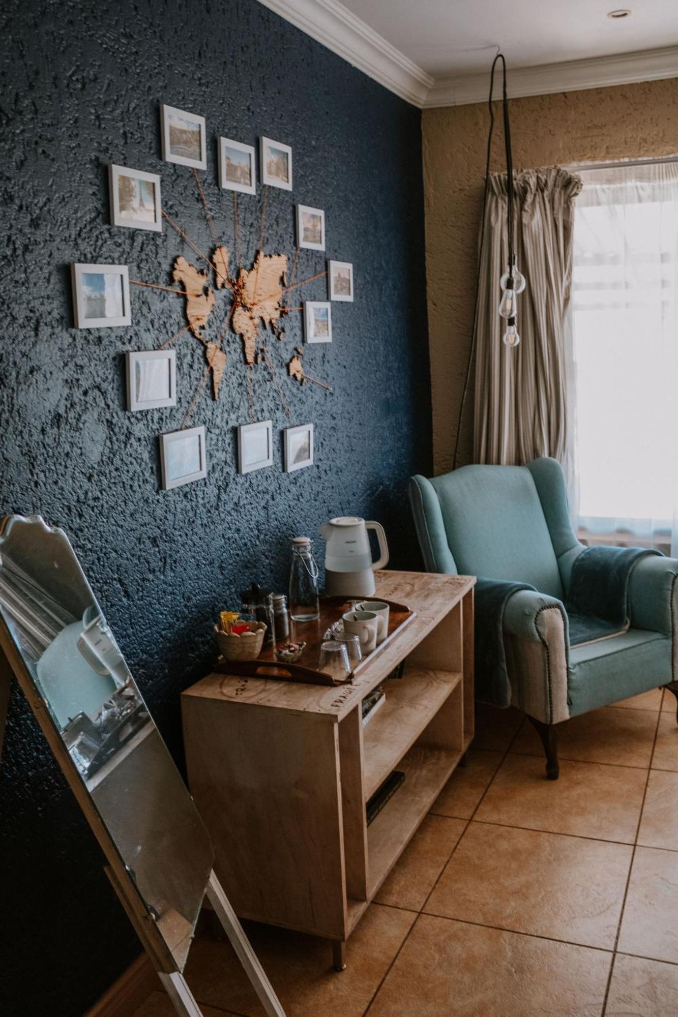 White Linen Guesthouse Tierpoort エクステリア 写真