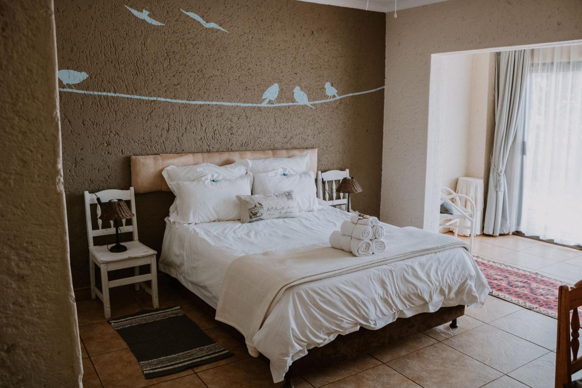 White Linen Guesthouse Tierpoort エクステリア 写真