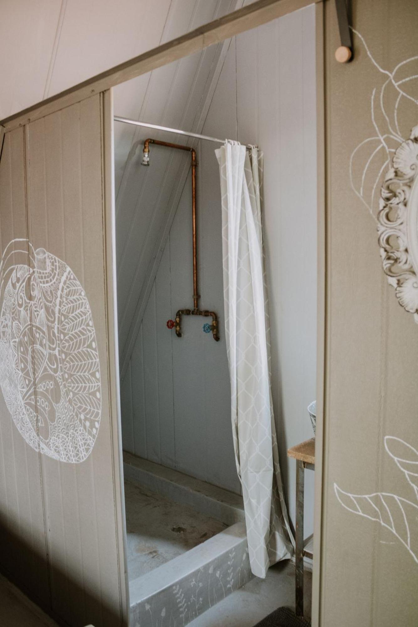 White Linen Guesthouse Tierpoort エクステリア 写真